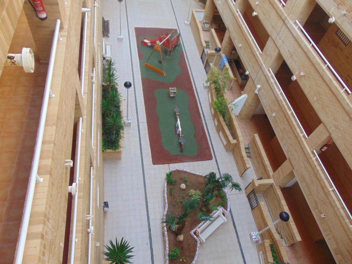 Apartamentos Varios Con 2 Dorm En Marina Dor , La Playa De Amplaries 47 , Vista Lateral Al Mar Оропеса дел Мар Екстериор снимка